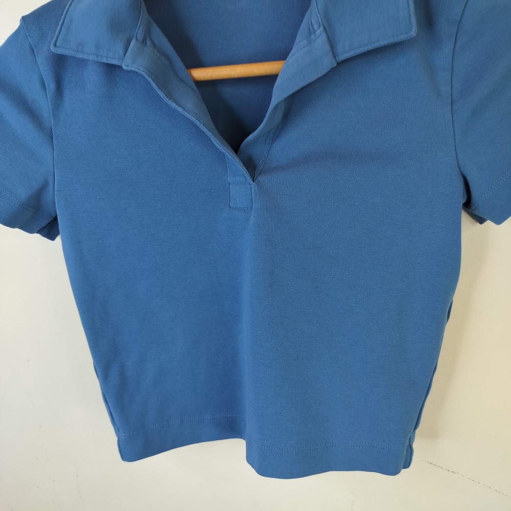 Uniqlo Polo Shirt Womens Small Cropped V-Neck Short Sleeve Preppy Blue - Picture 3 of 7